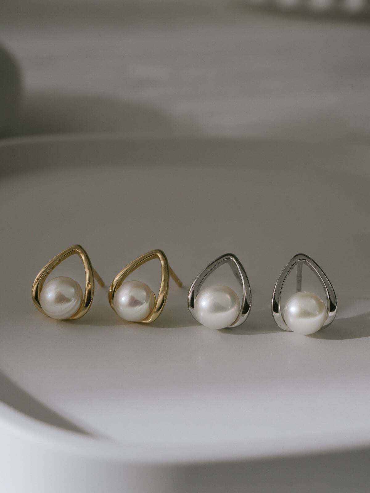 パール ピアス 一粒 ドロップ ぶら下がり シルバー925 金属アレルギー対応 フープ 【arne アルネ】 ドロップピアス 18k 仕上げ ピアス 真珠 普段 使い シルバー ゴールド ニッケルフリー シンプル ギフト プレゼント 女性 誕生日 クリスマス バレンタイン
