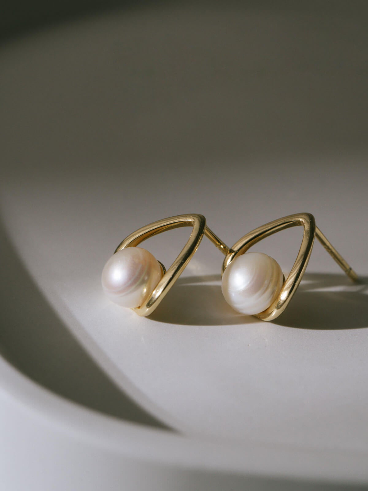 パール ピアス 一粒 ドロップ ぶら下がり シルバー925 金属アレルギー対応 フープ 【arne アルネ】 ドロップピアス 18k 仕上げ ピアス 真珠 普段 使い シルバー ゴールド ニッケルフリー シンプル ギフト プレゼント 女性 誕生日 クリスマス バレンタイン