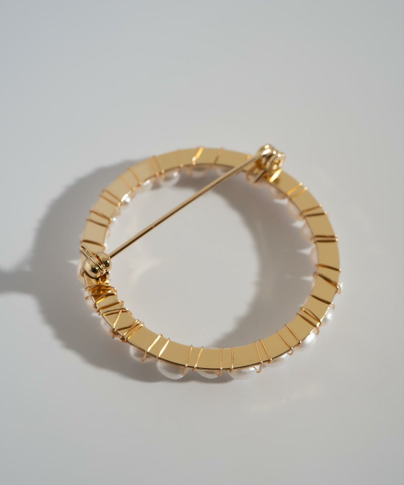 ワイヤー留め。