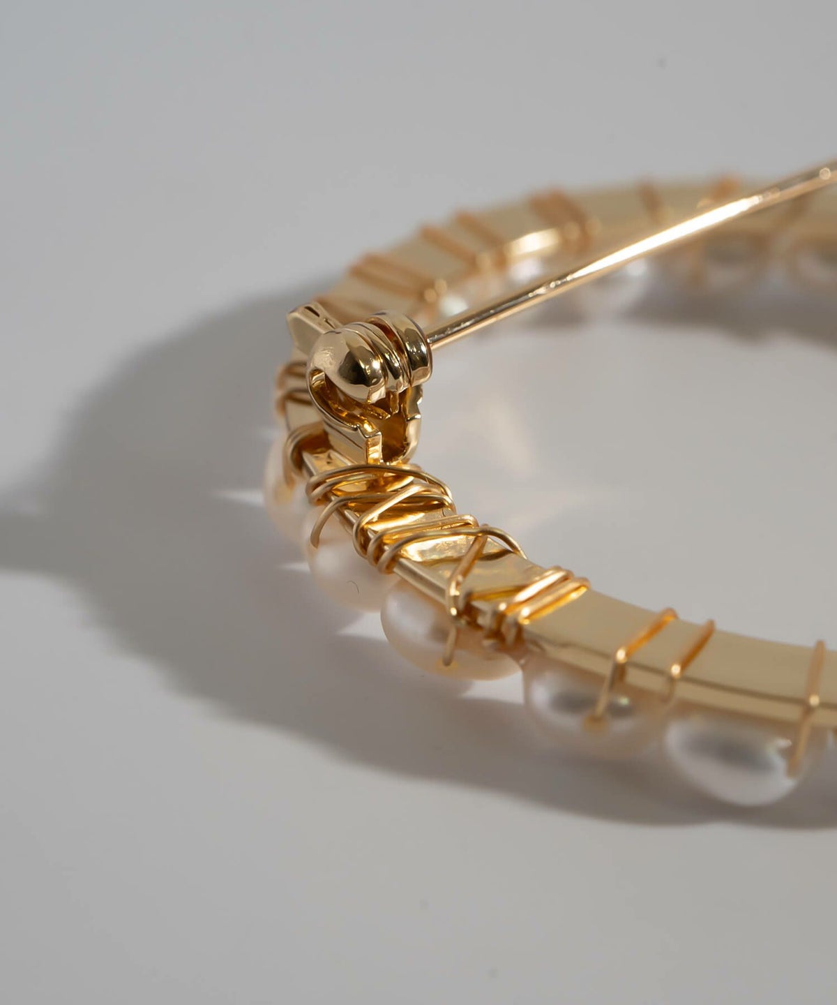 回転ロック金具。