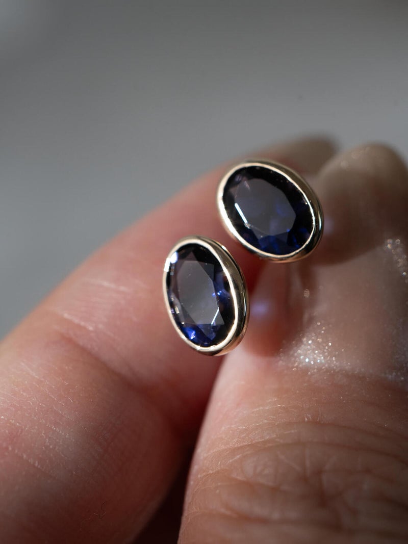 K10 アイオライト 一粒ピアス 手に取ったペア 大きさの目安 【lente レンテ】
